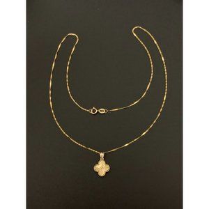 18K Gold Necklace Chain 18 inches Flower 1.90 grams